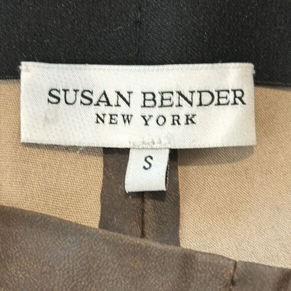 Susan Bender  Stretch Leather Zipper Pants in Chocolate Nubuck Leather Small - Picture 11 of 13